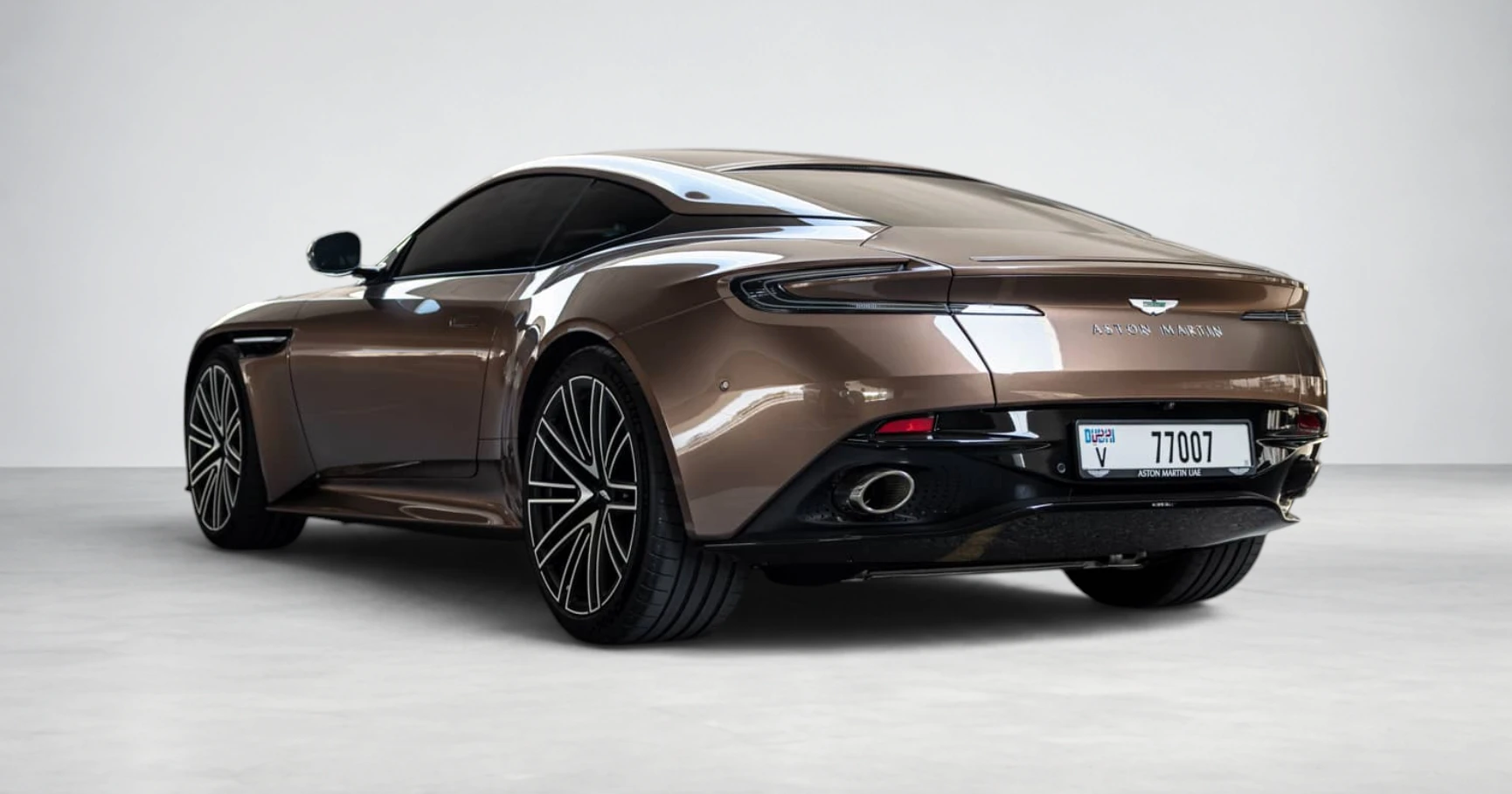 Aston Martin DB12 Bronze - View 4