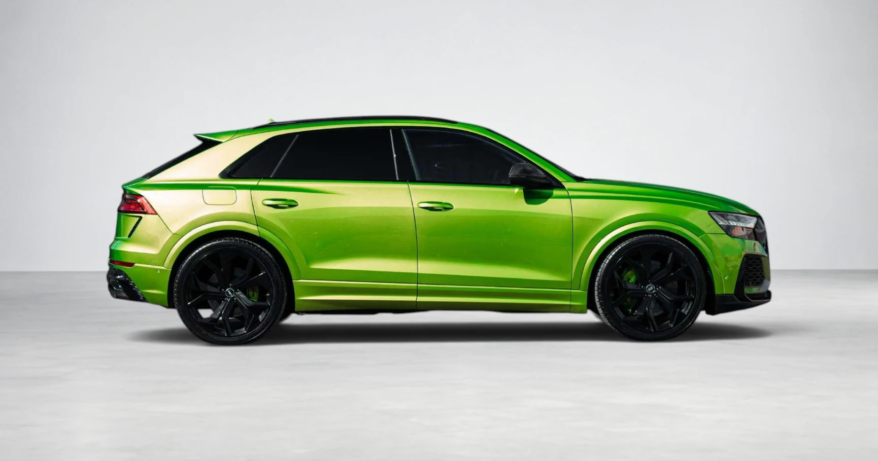 اجاره Audi RS Q8 Green در دبی – تصویر 3