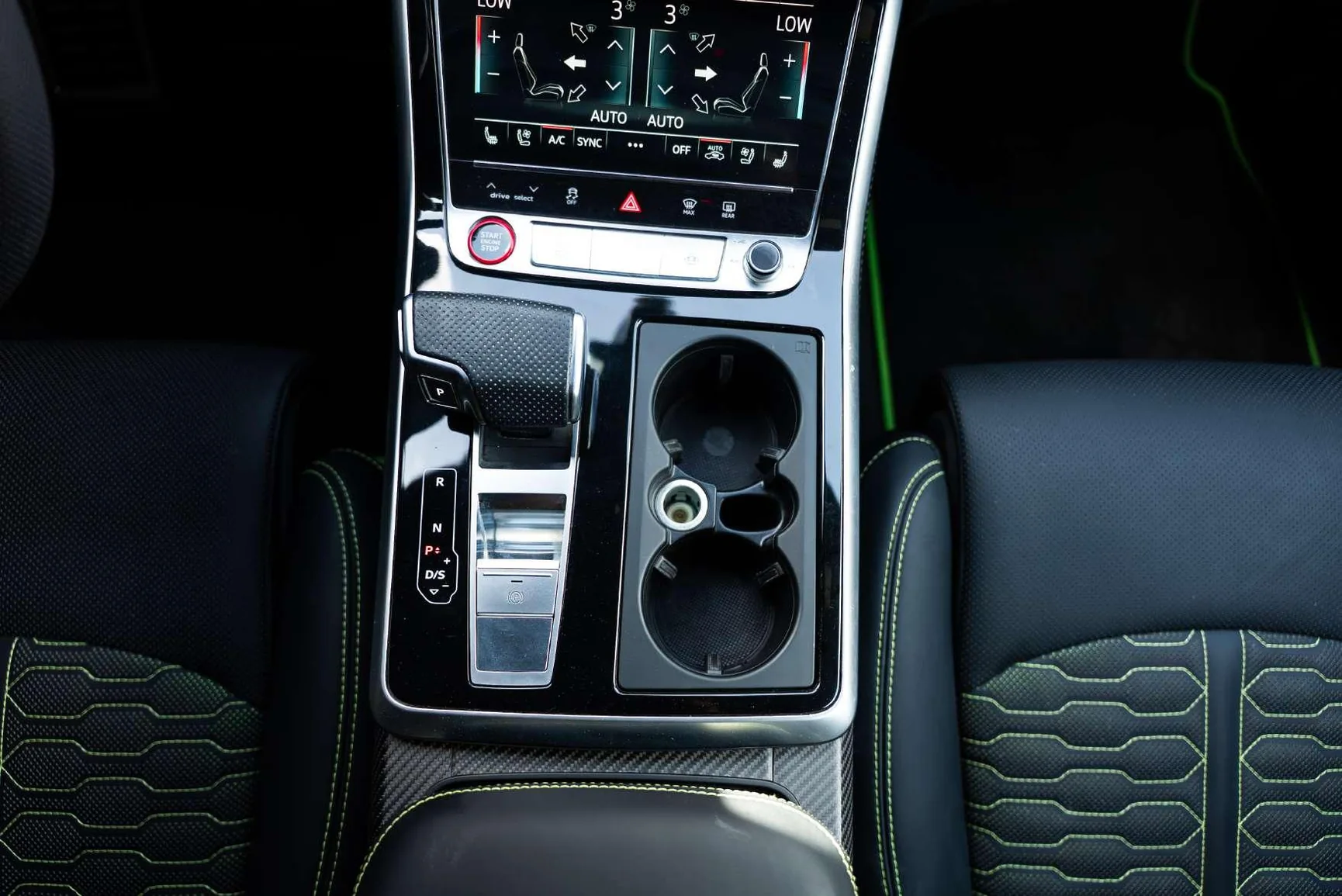 اجاره Audi RS Q8 Green در دبی – تصویر 10