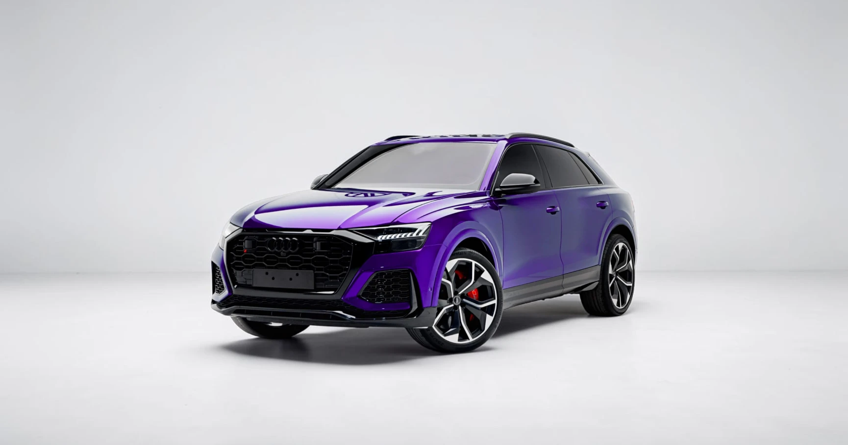 Audi RS Q8 — Merlin Purple - View 2
