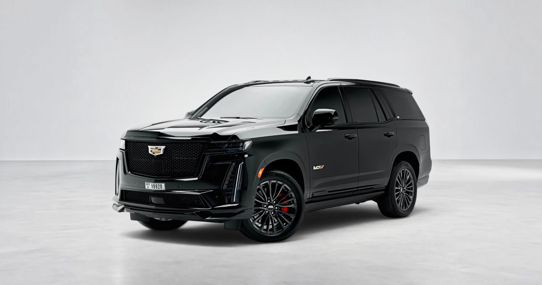 Cadillac Escalade-V High Performance — Argent Silver - View 2