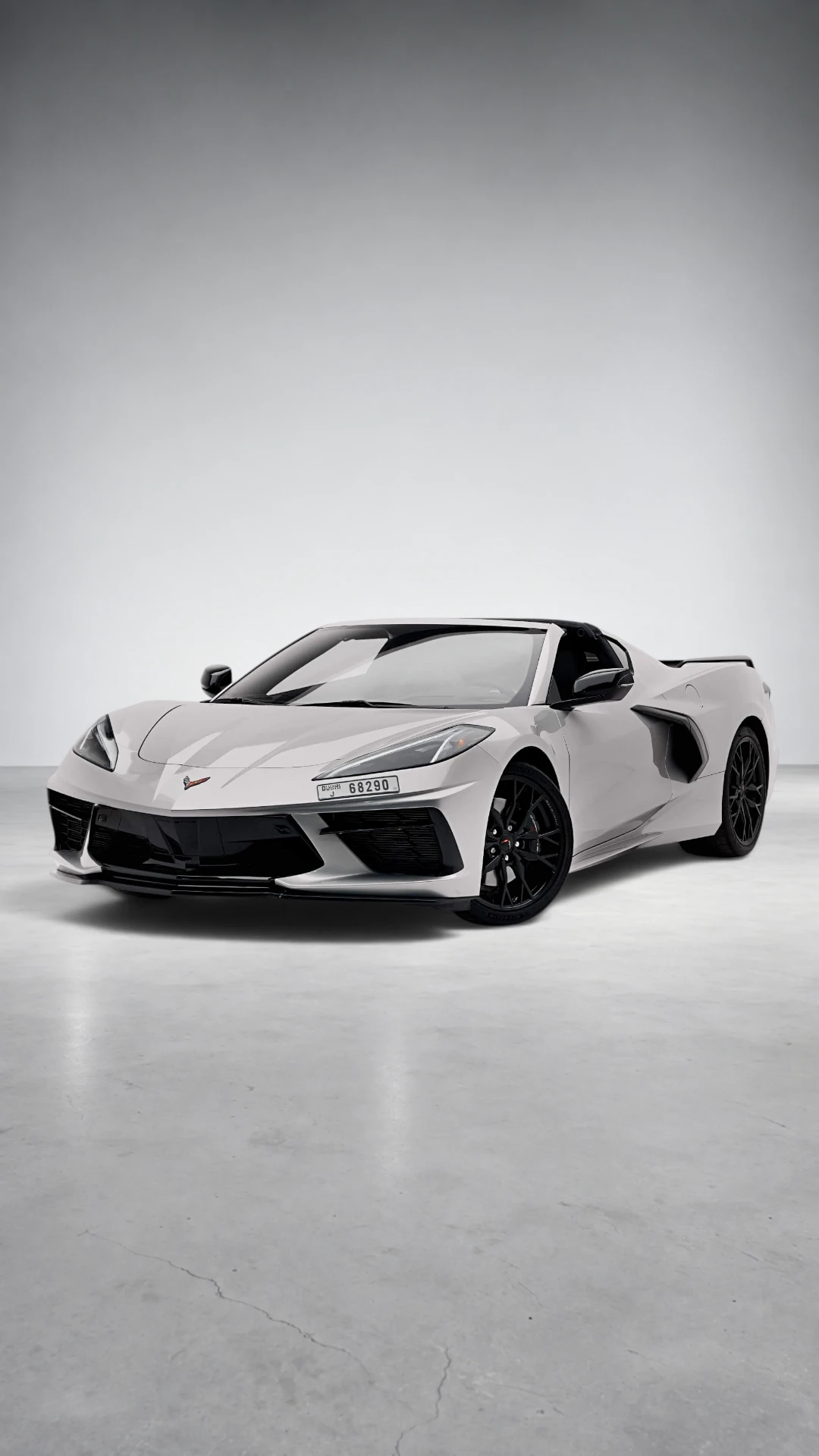 Chevrolet Corvette C8 Stingray Cabriolet — Silver Flare in Dubai