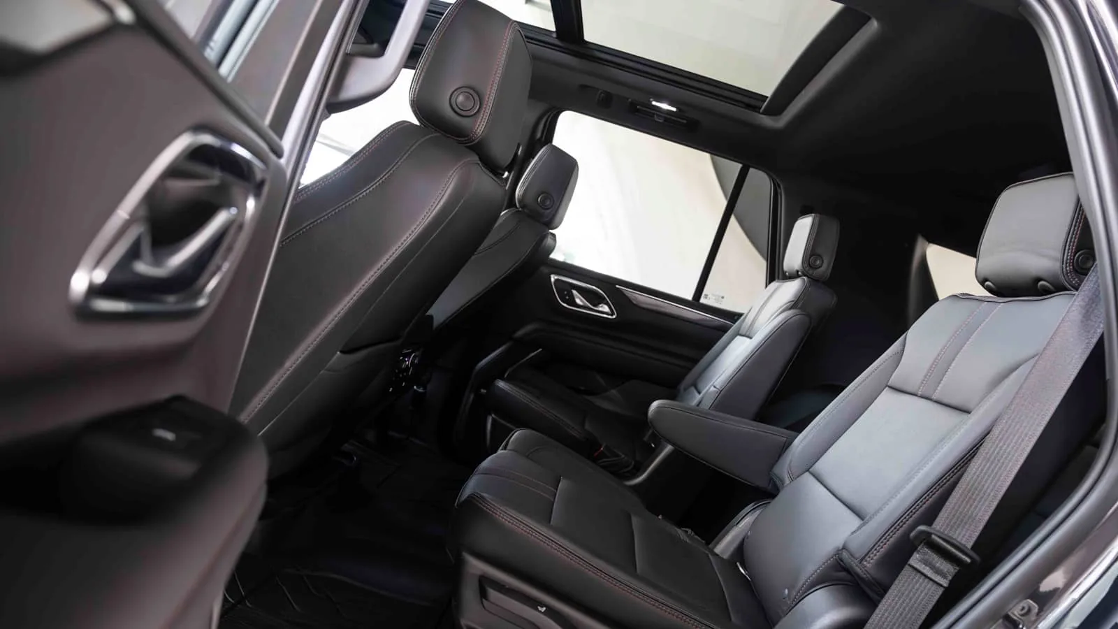 Chevrolet Tahoe RST Dark Grey - View 10