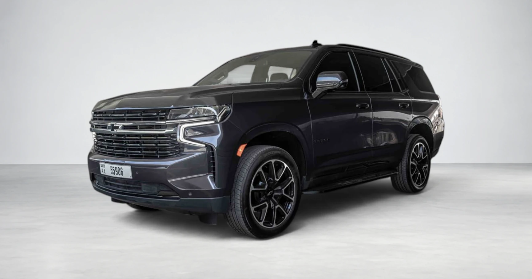 Chevrolet Tahoe RST Dark Grey - View 2