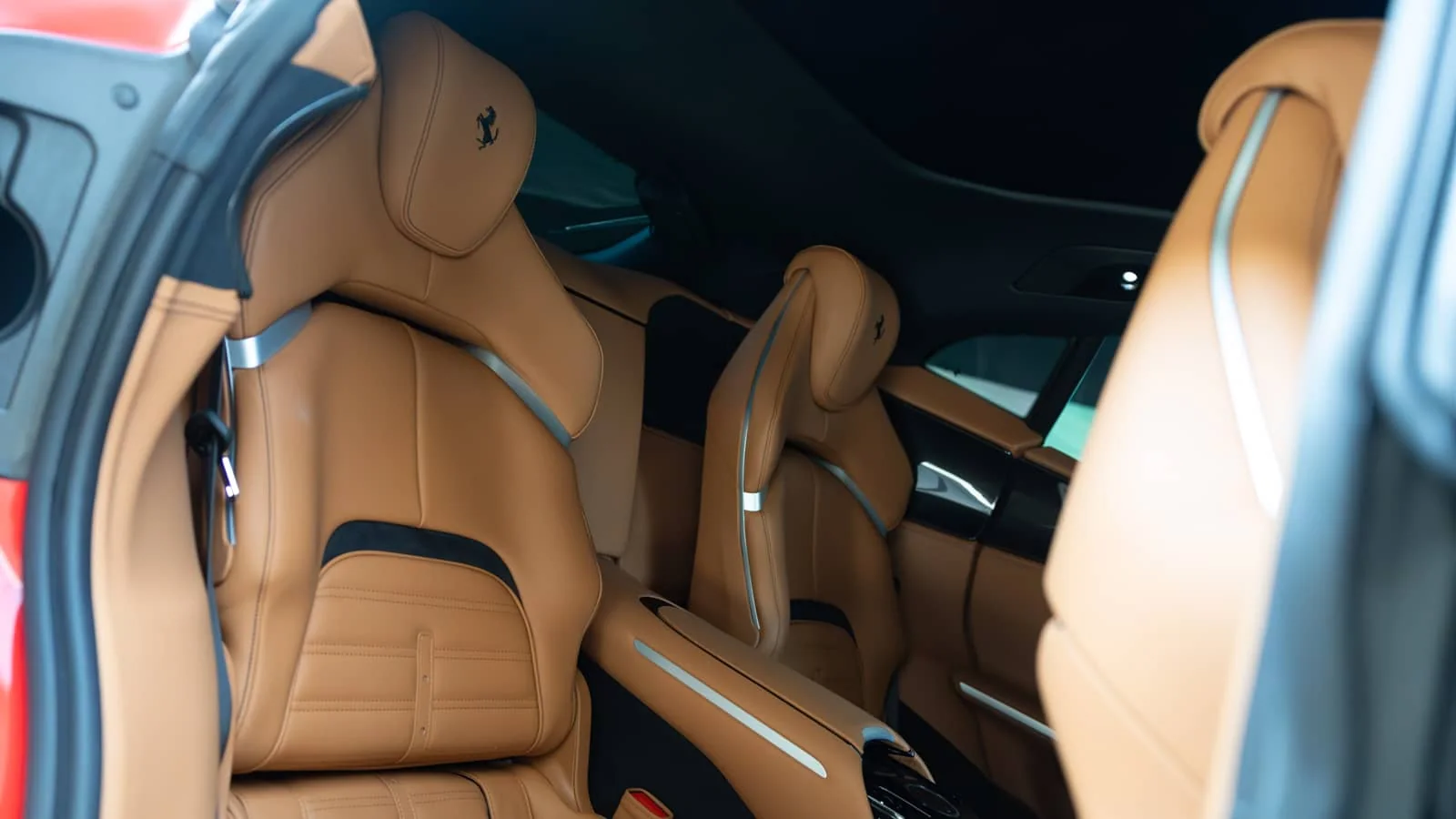 اجاره Ferrari Purosangue Red در دبی – تصویر 7