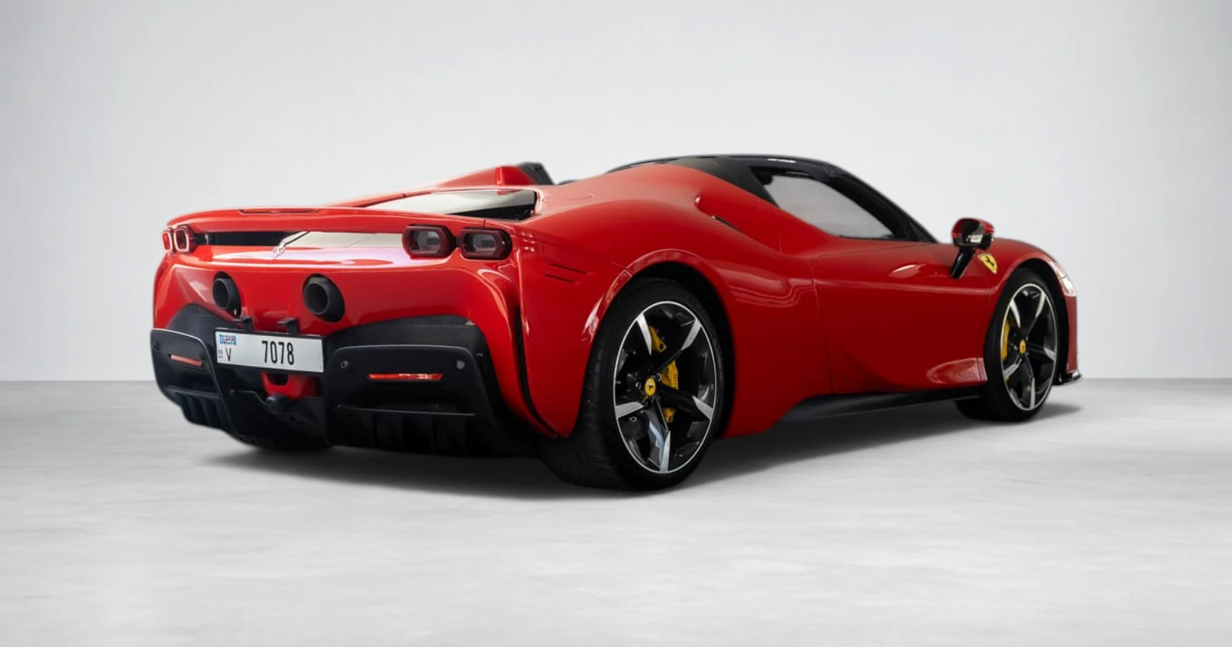 Ferrari SF90 Spider Red mieten in Dubai – Foto 4