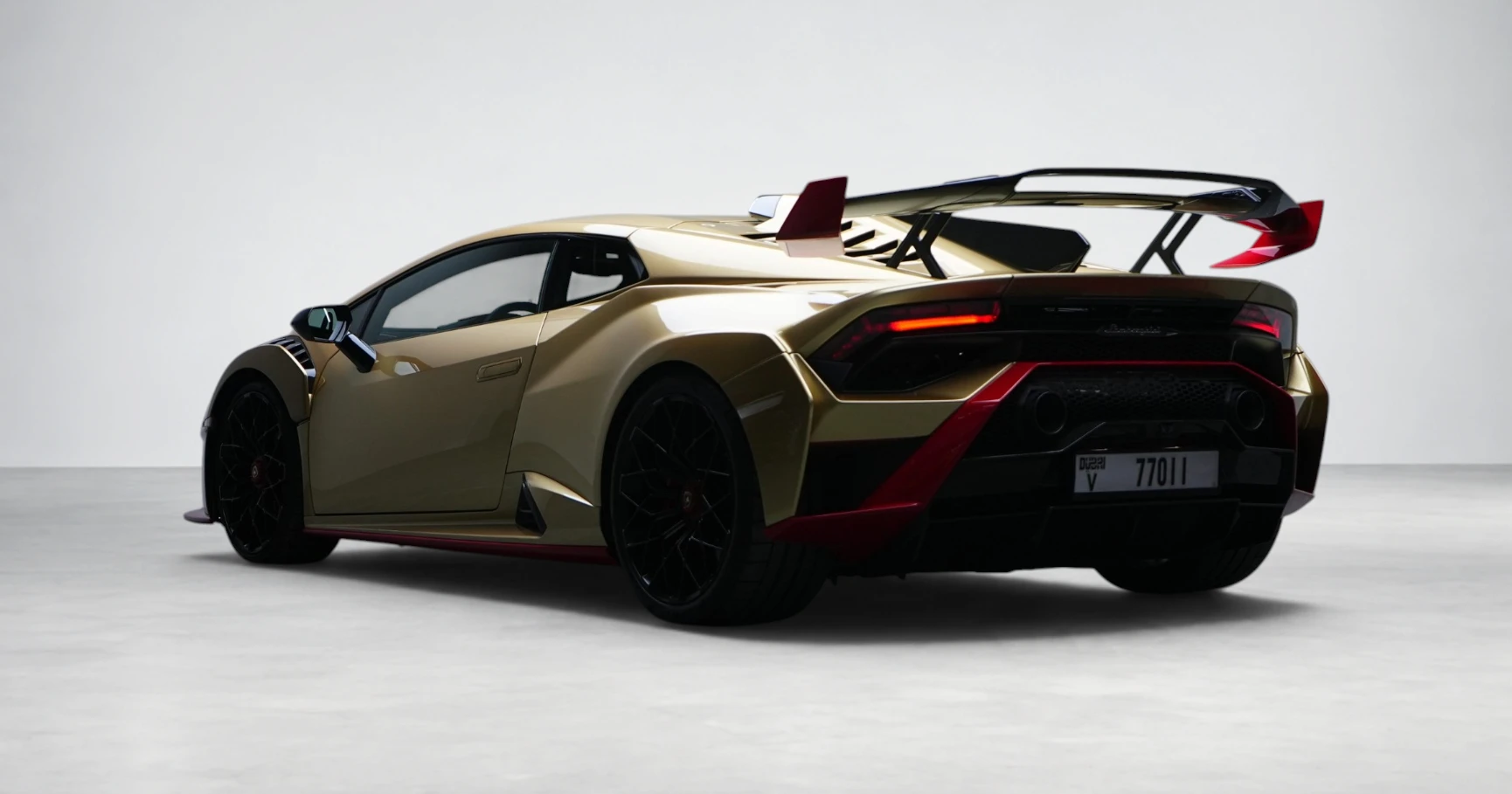 Lamborghini Lamborghini Huracan STO Gold - View 4