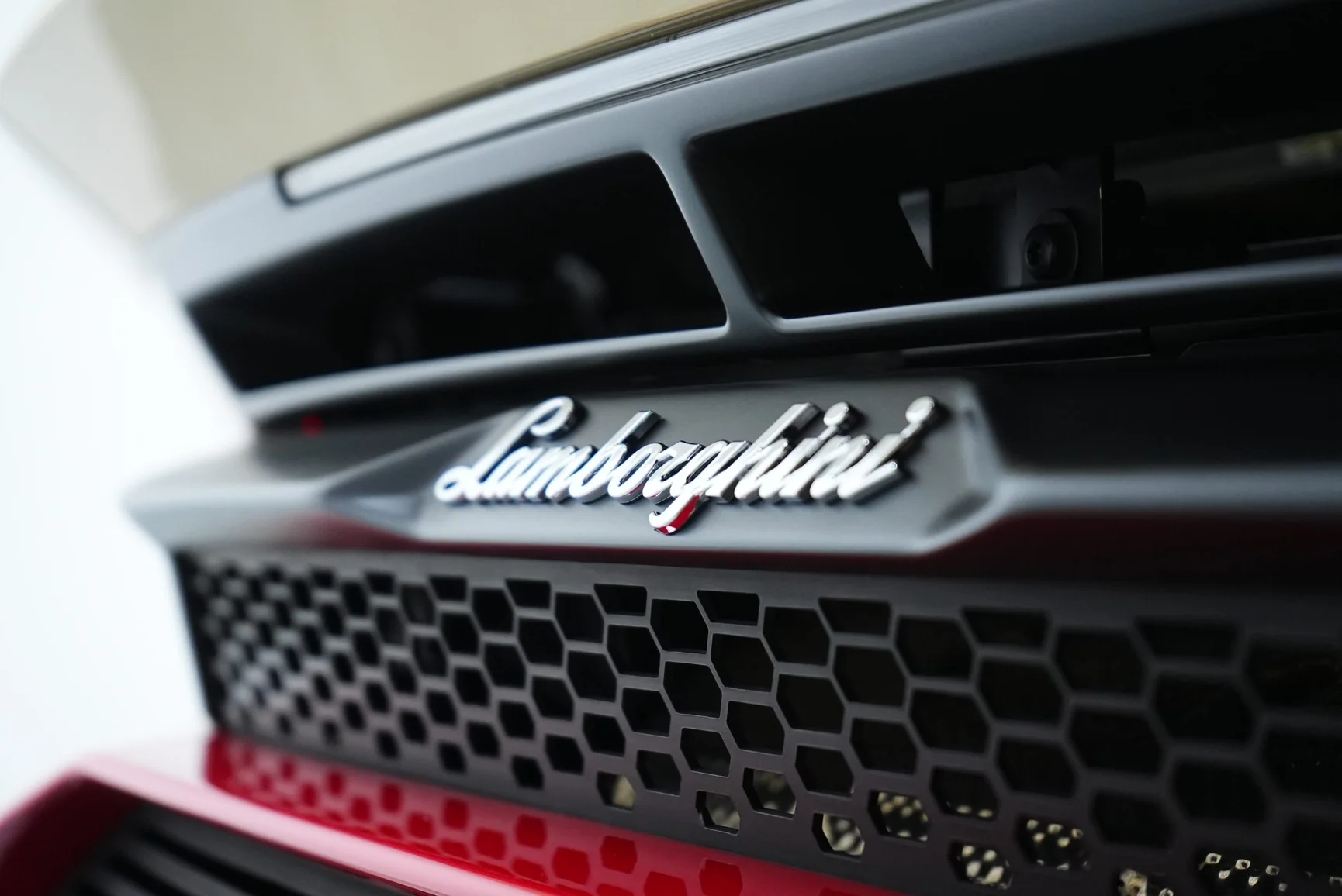 Lamborghini Lamborghini Huracan STO Gold - View 9