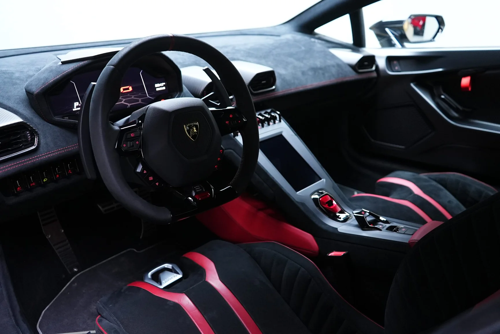 Lamborghini Lamborghini Huracan STO Gold - View 10