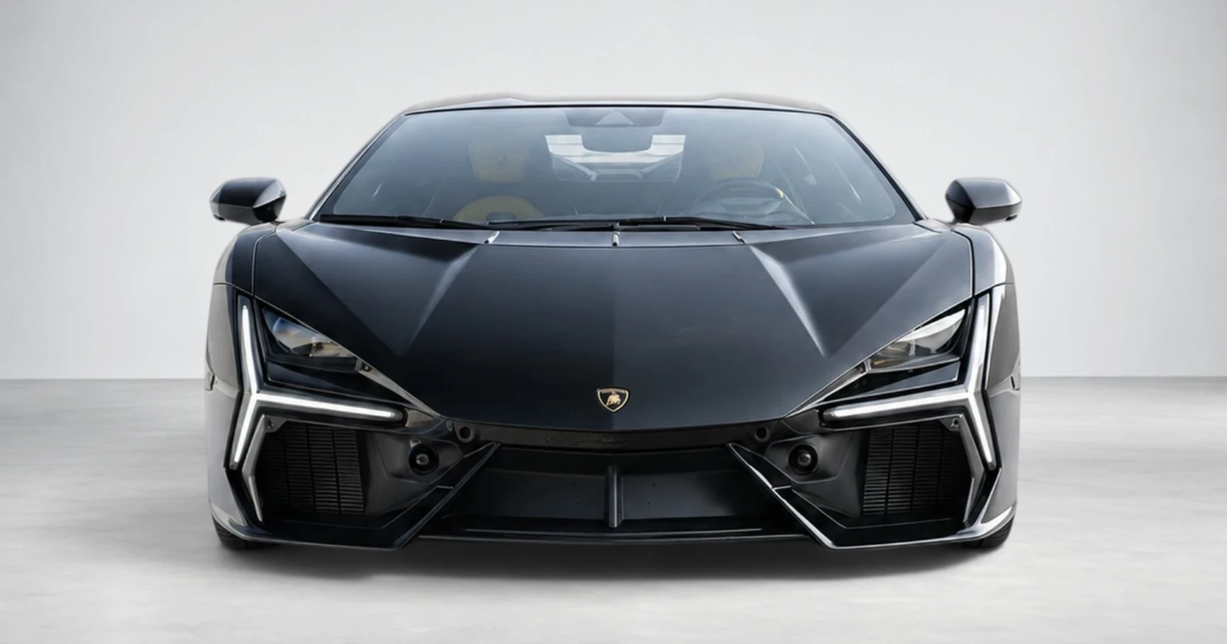Lamborghini Revuelto Black mieten in Dubai – Foto 2
