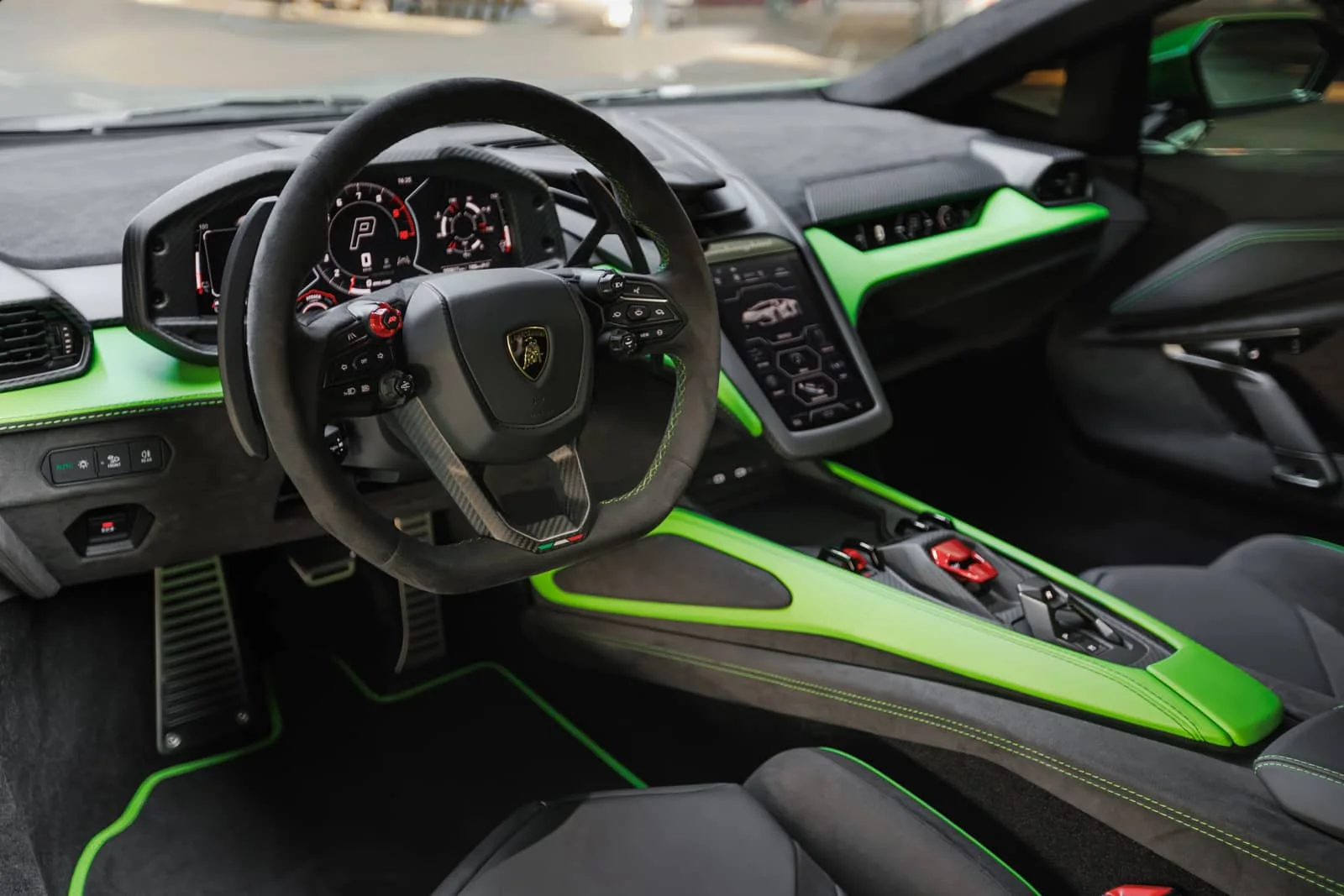 Lamborghini Revuelto Green mieten in Dubai – Foto 5