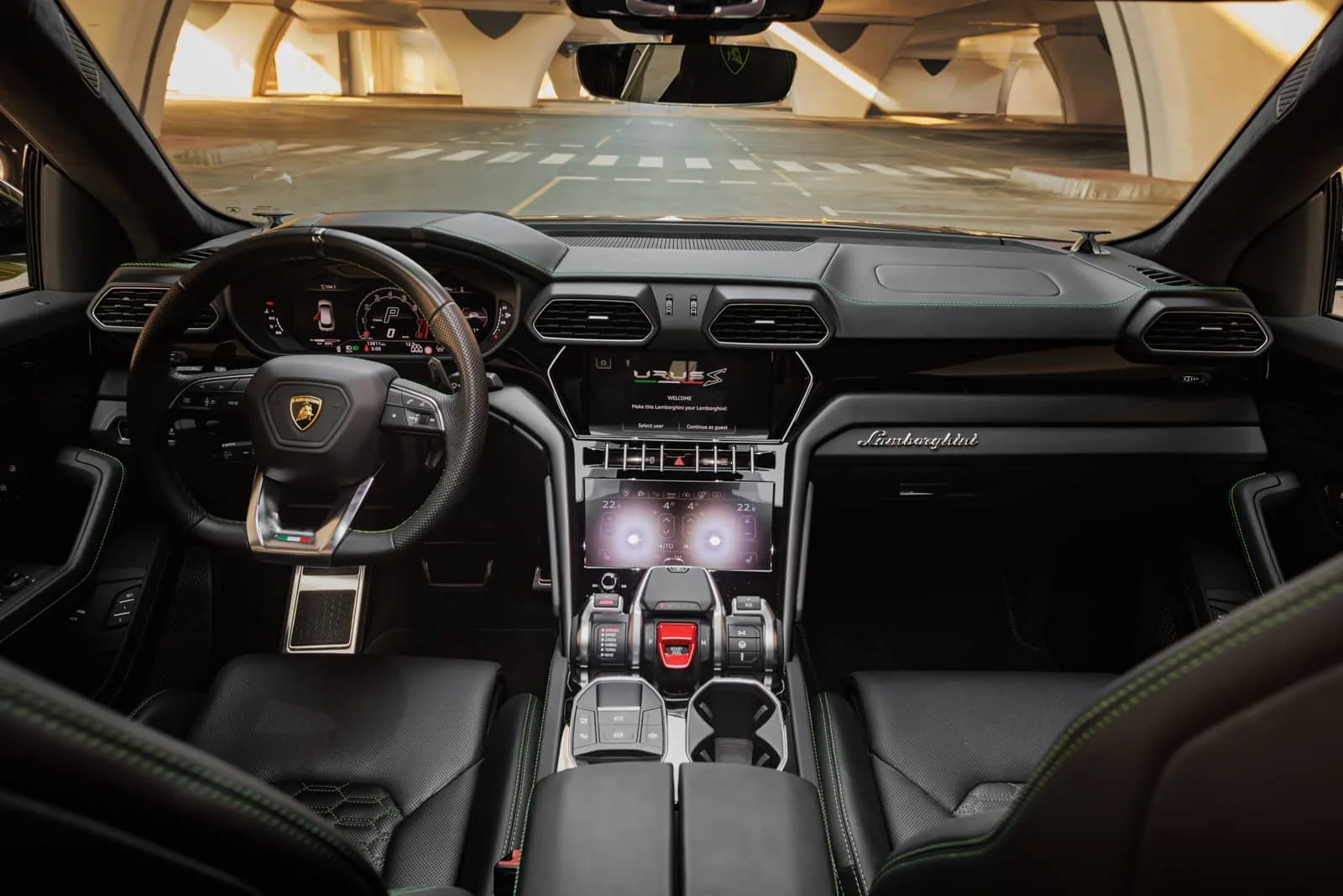 Lamborghini Urus Mansory Lime Green mieten in Dubai – Foto 8