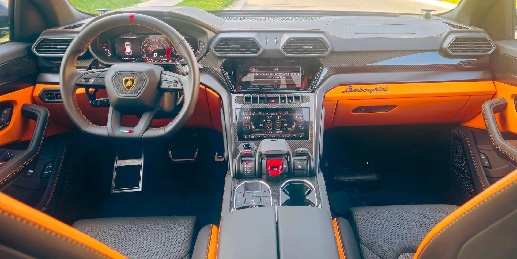 Lamborghini Urus Mansory Venatus Orange - View 6