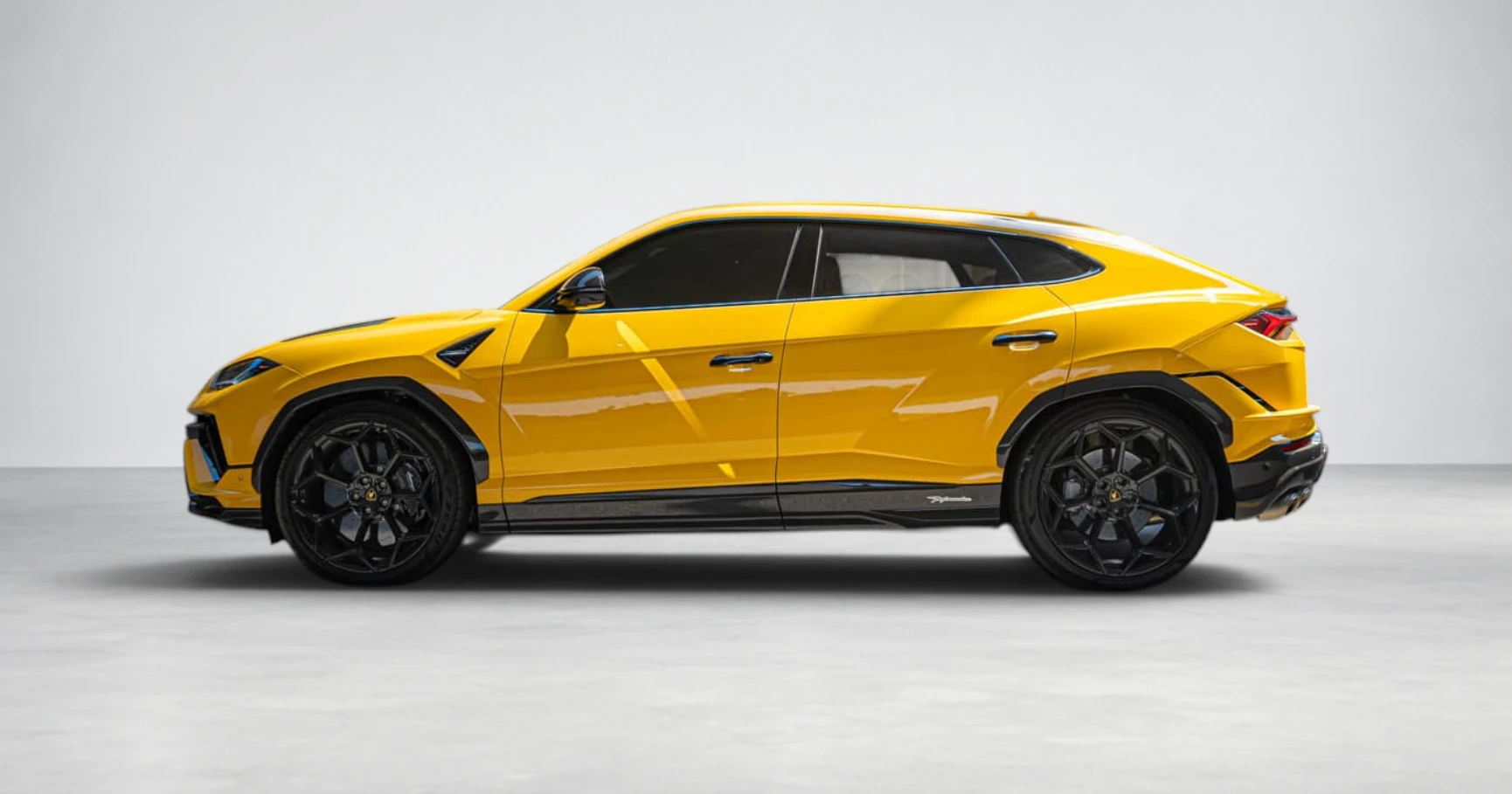 Lamborghini Urus Performante Yellow - View 6