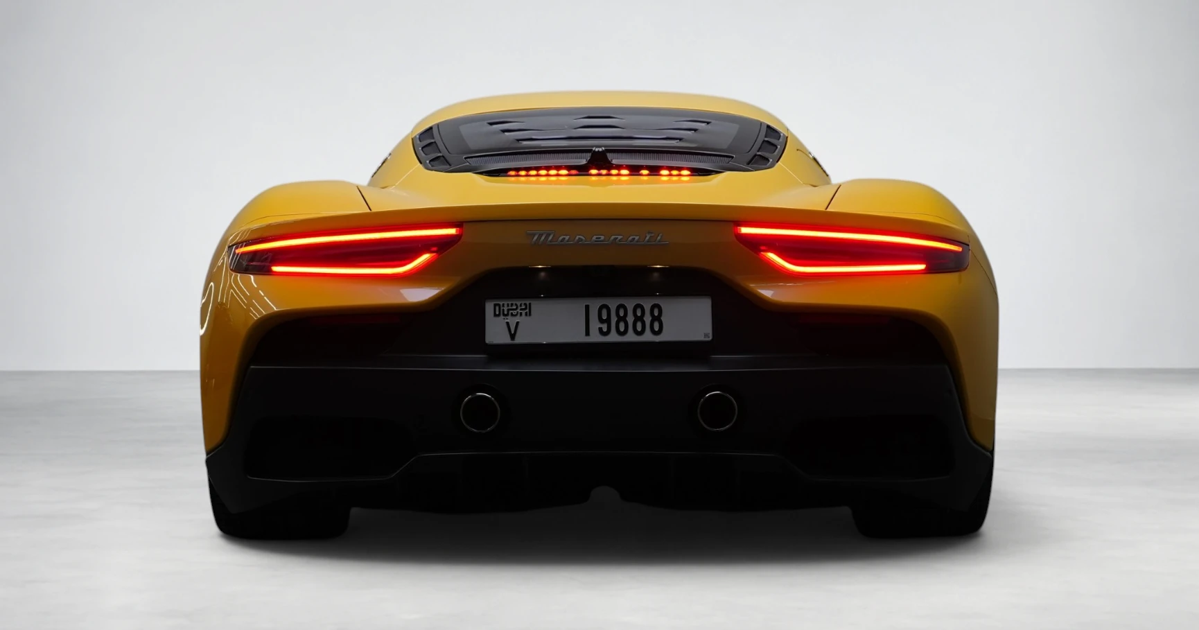 Maserati MC20 Yellow mieten in Dubai – Foto 5