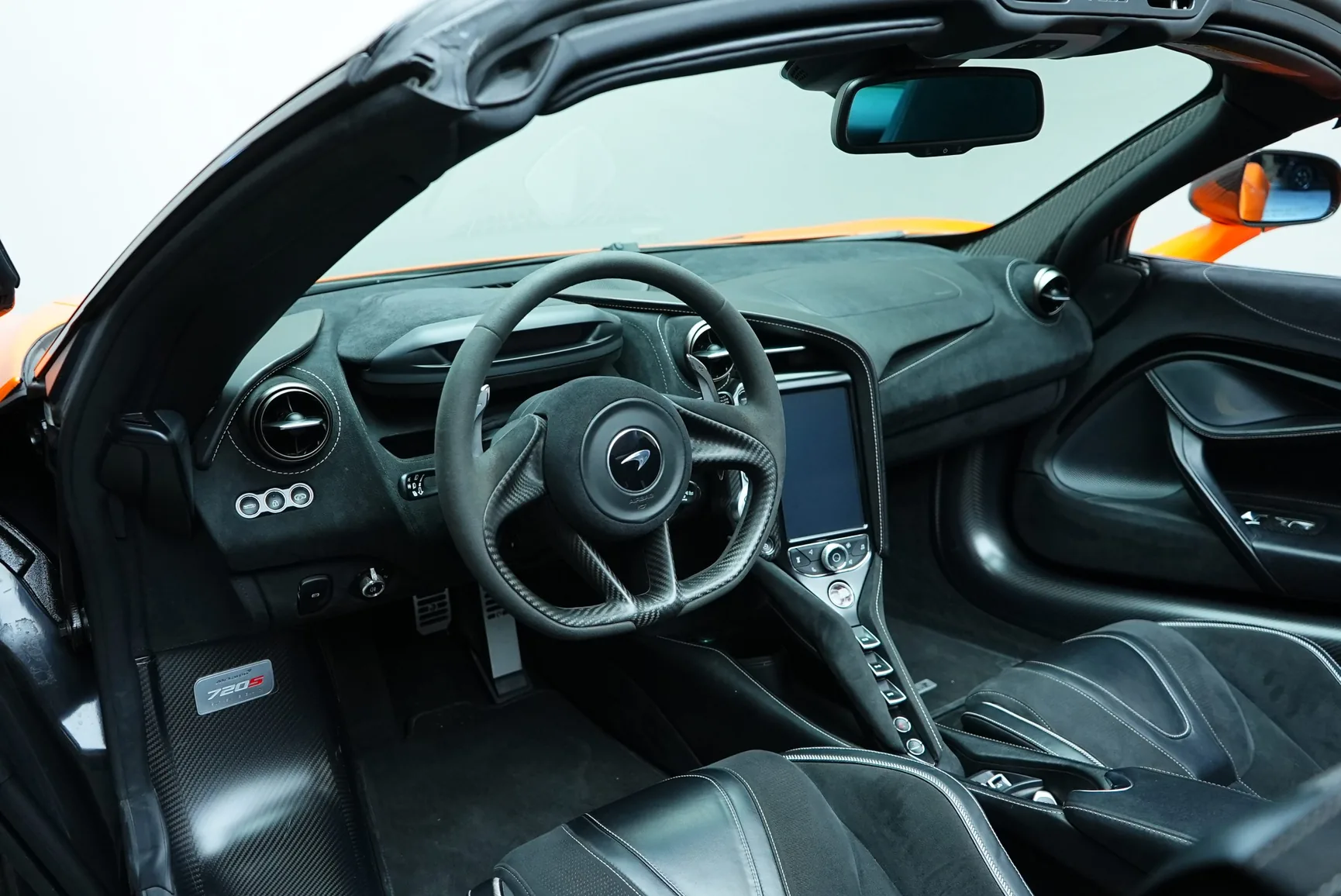 اجاره McLaren 720S Spider Orange در دبی – تصویر 9