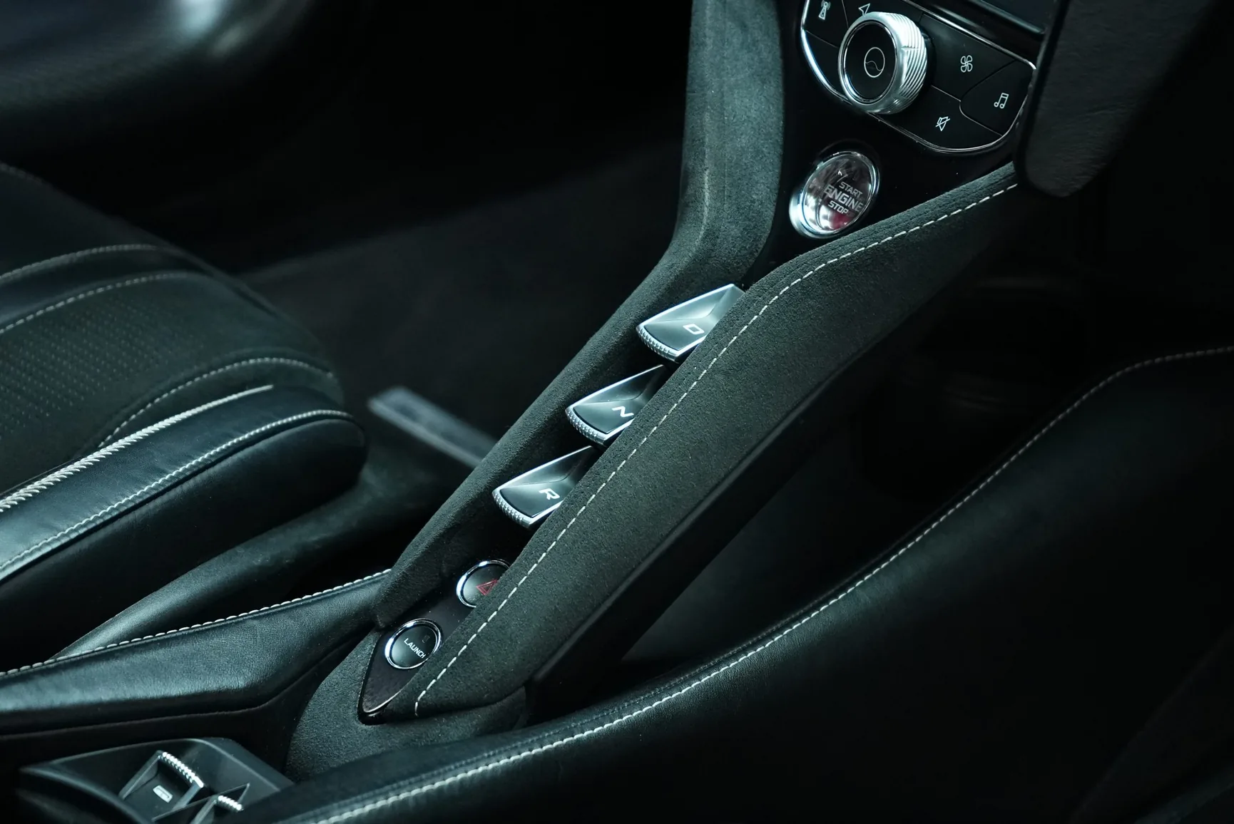 اجاره McLaren 720S Spider Orange در دبی – تصویر 13