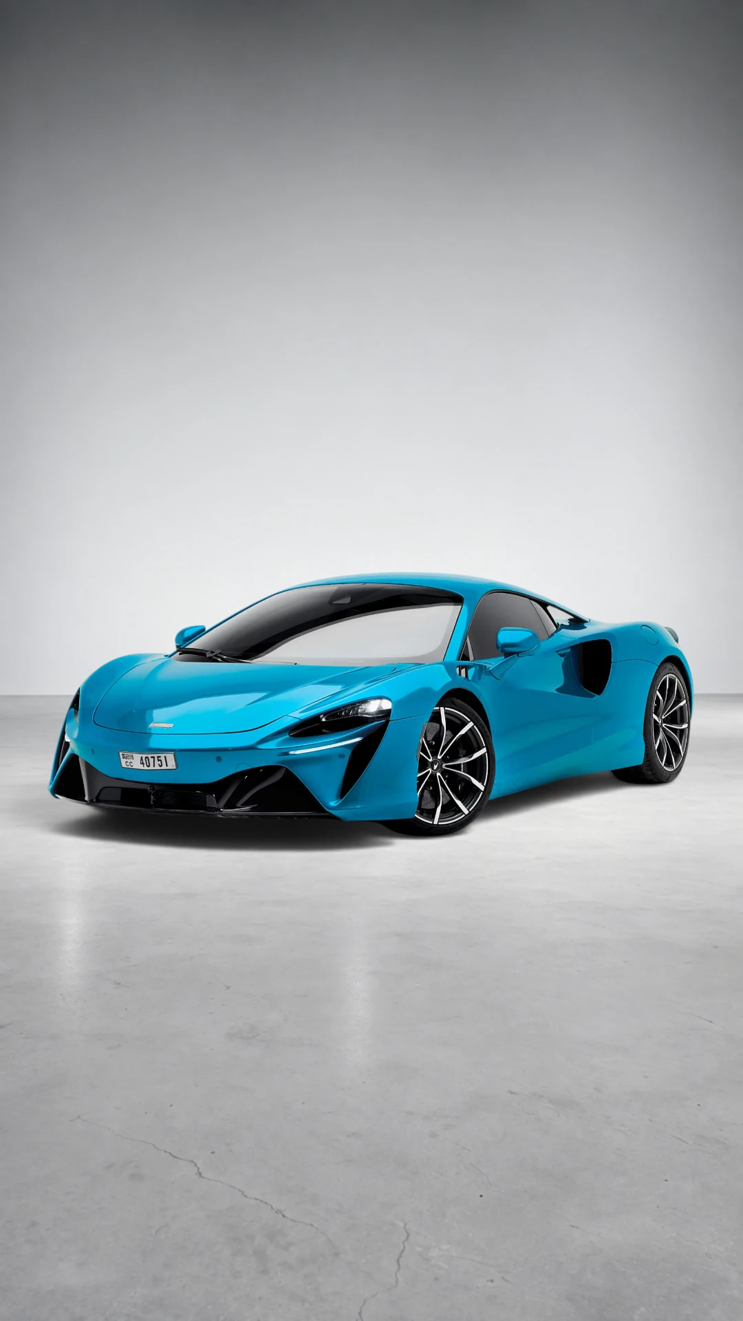 McLaren Artura Hybrid Flux Blue Fullbleed Shot