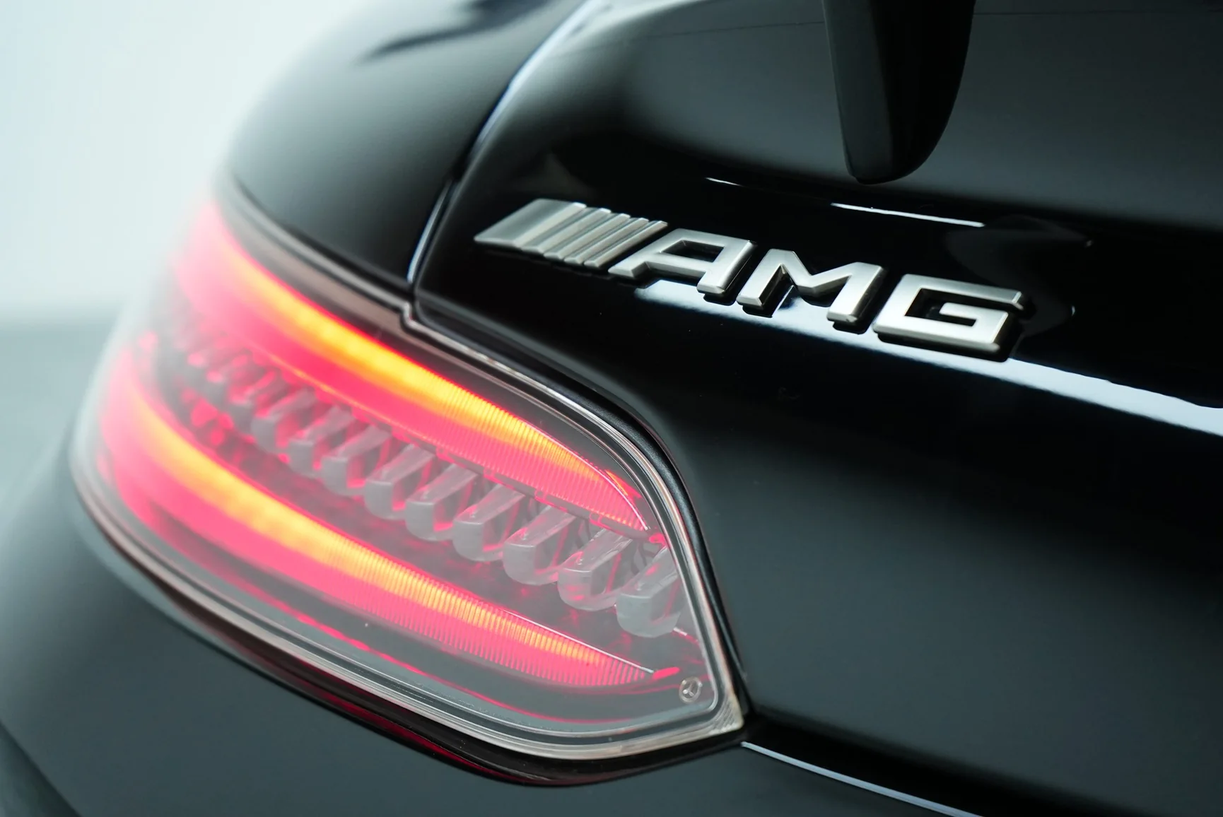 Mercedes-AMG GT Black Series mieten in Dubai – Foto 11