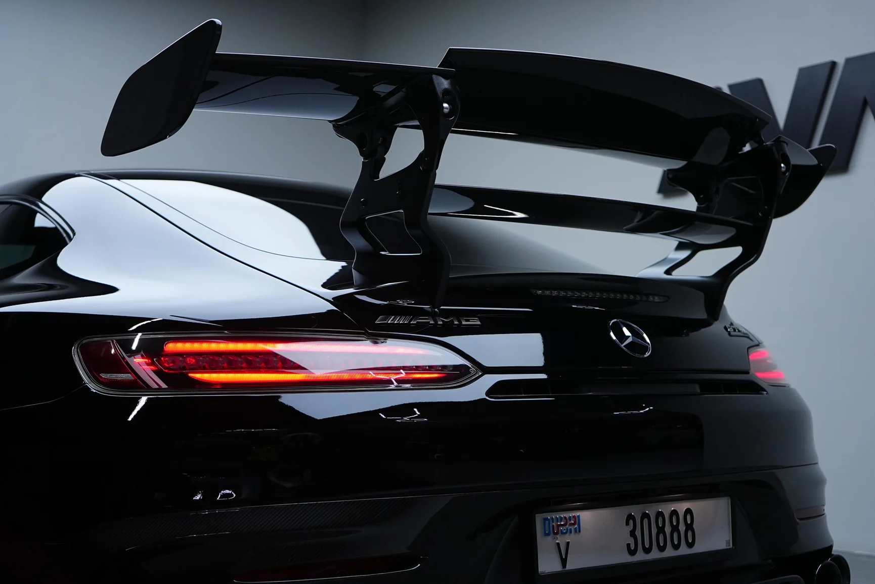 Mercedes-AMG GT Black Series mieten in Dubai – Foto 12
