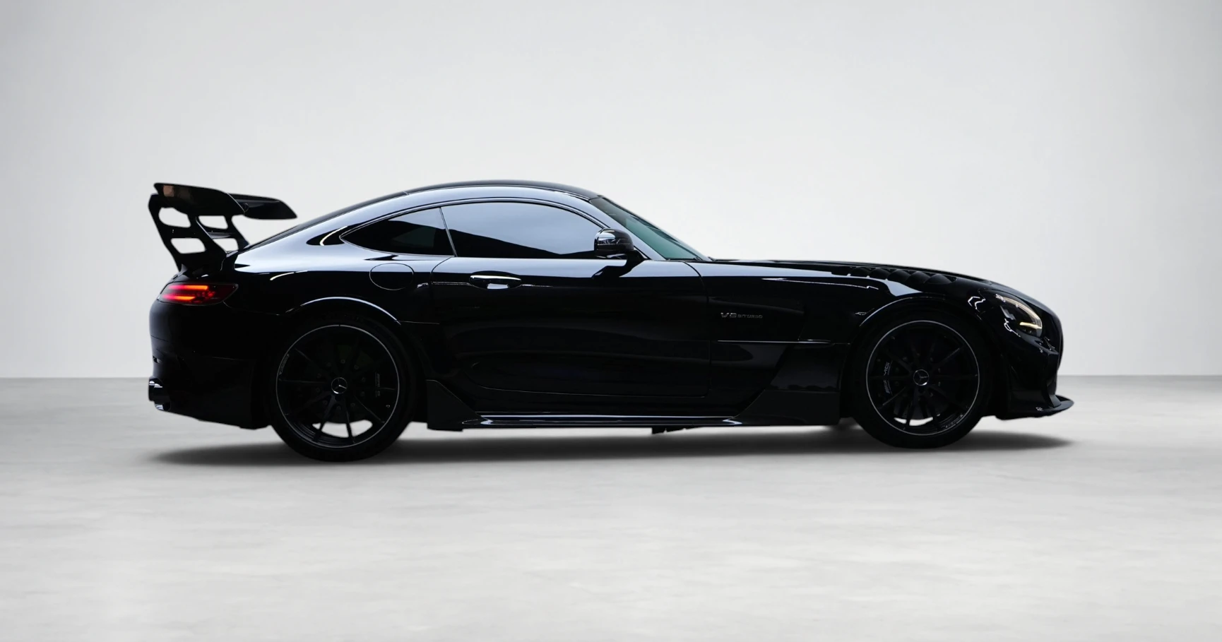 Mercedes-AMG GT Black Series mieten in Dubai – Foto 3