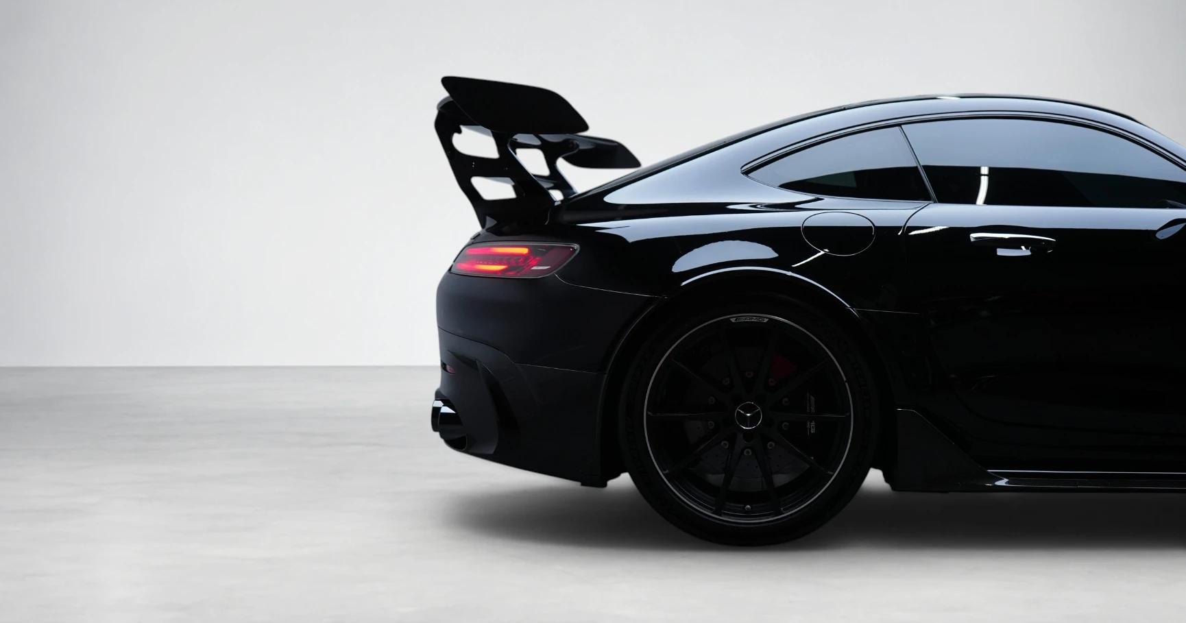 Mercedes-AMG GT Black Series mieten in Dubai – Foto 4