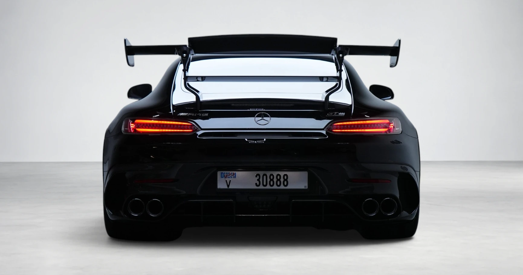 Mercedes-AMG GT Black Series mieten in Dubai – Foto 6