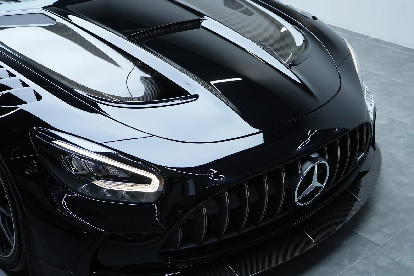 Mercedes-AMG GT Black Series mieten in Dubai – Foto 7