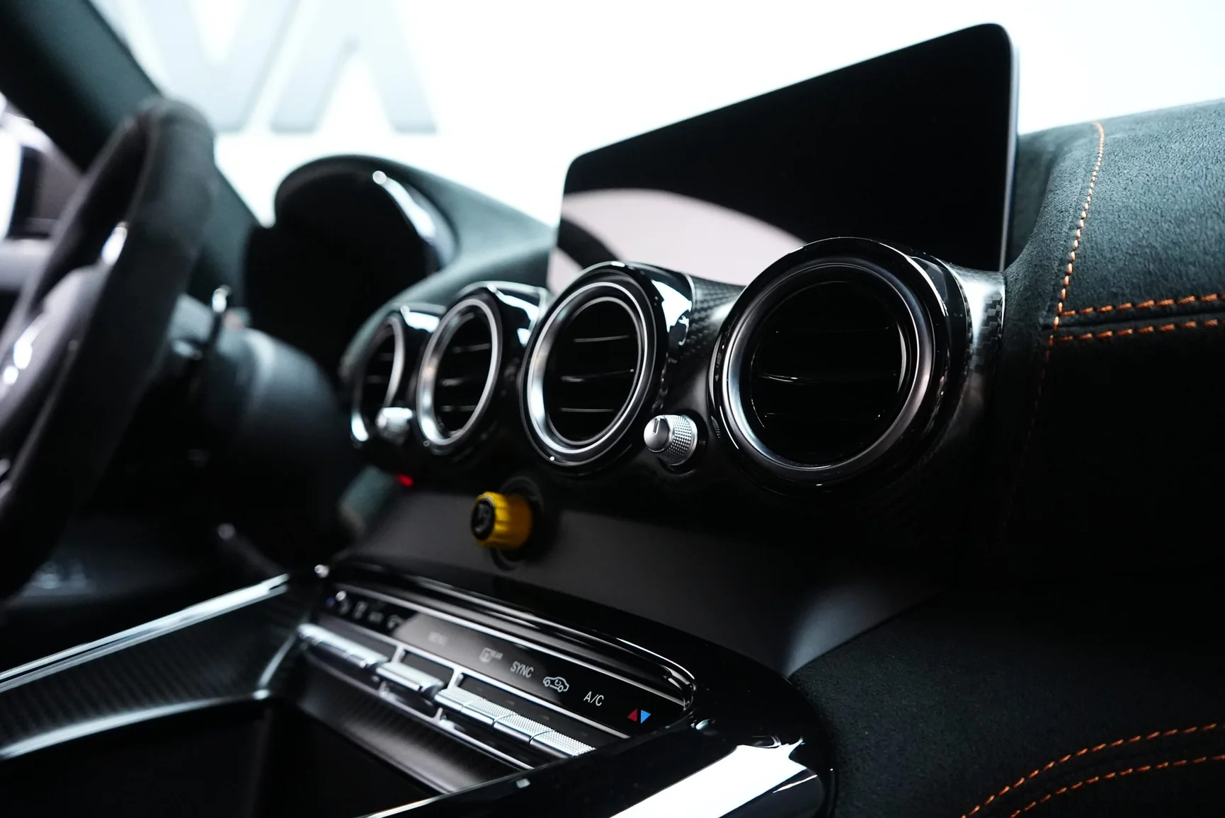 Mercedes-AMG GT Black Series mieten in Dubai – Foto 14