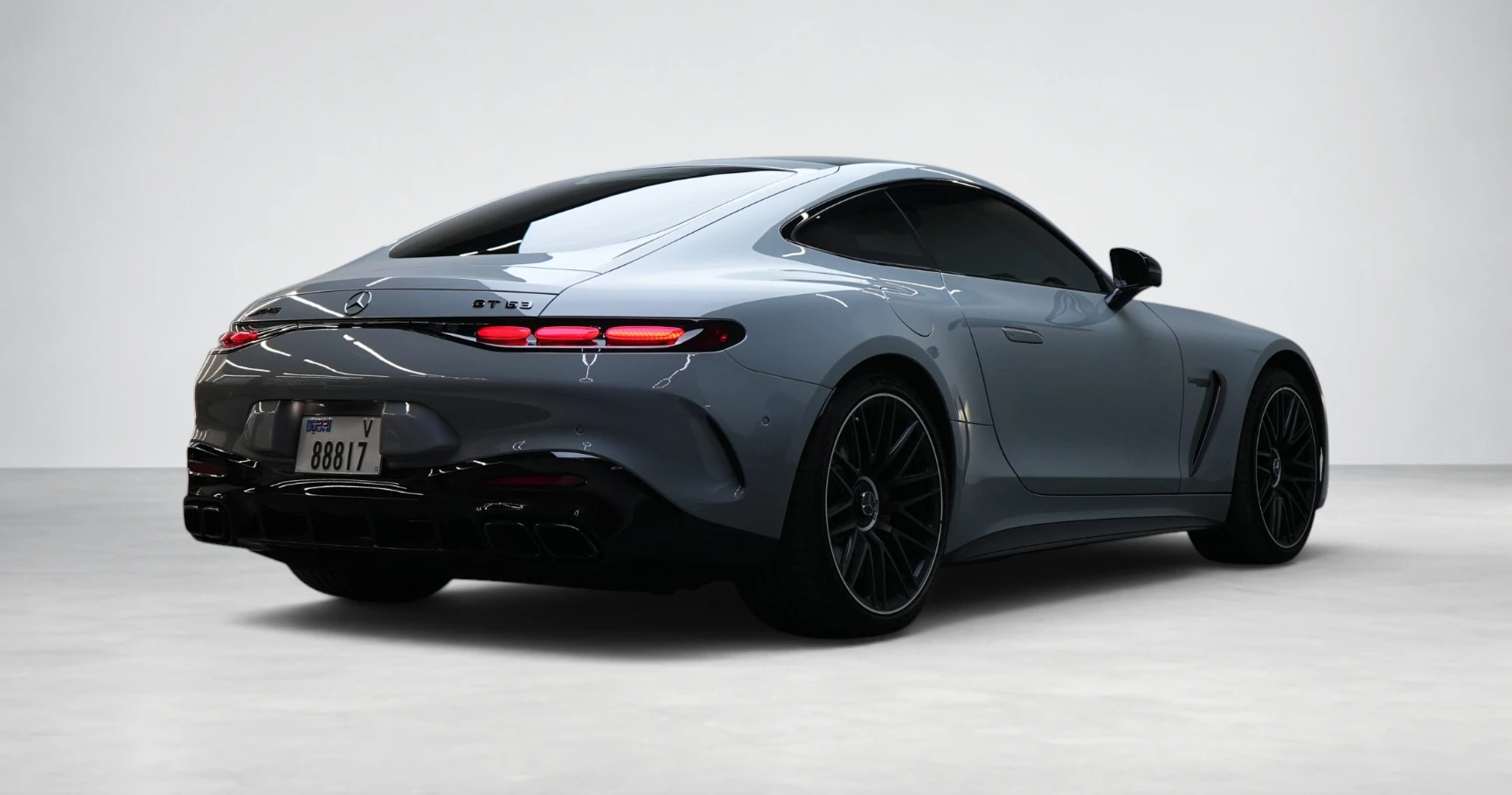 Mercedes-AMG GT 63 Coupe Grey en alquiler en Dubái – foto 5