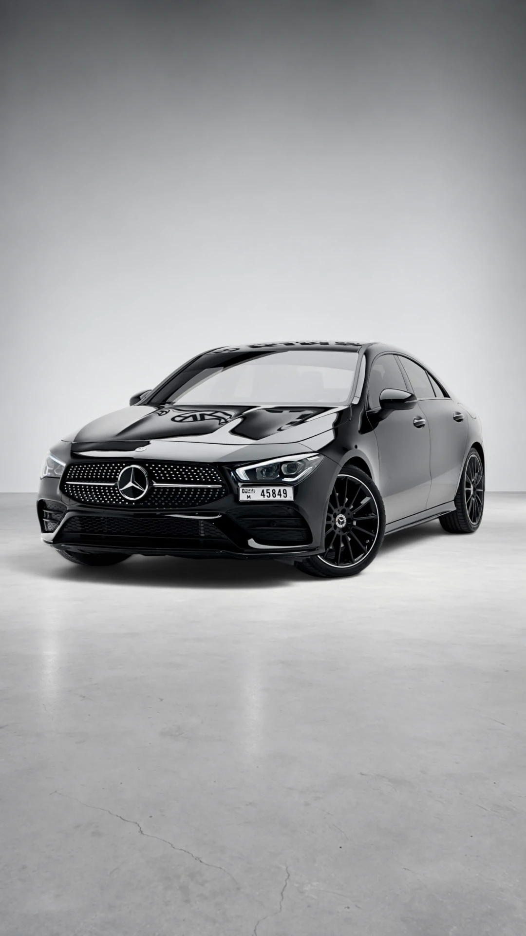 Mercedes-Benz CLA 250 AMG Line Mountain Grey Fullbleed Shot