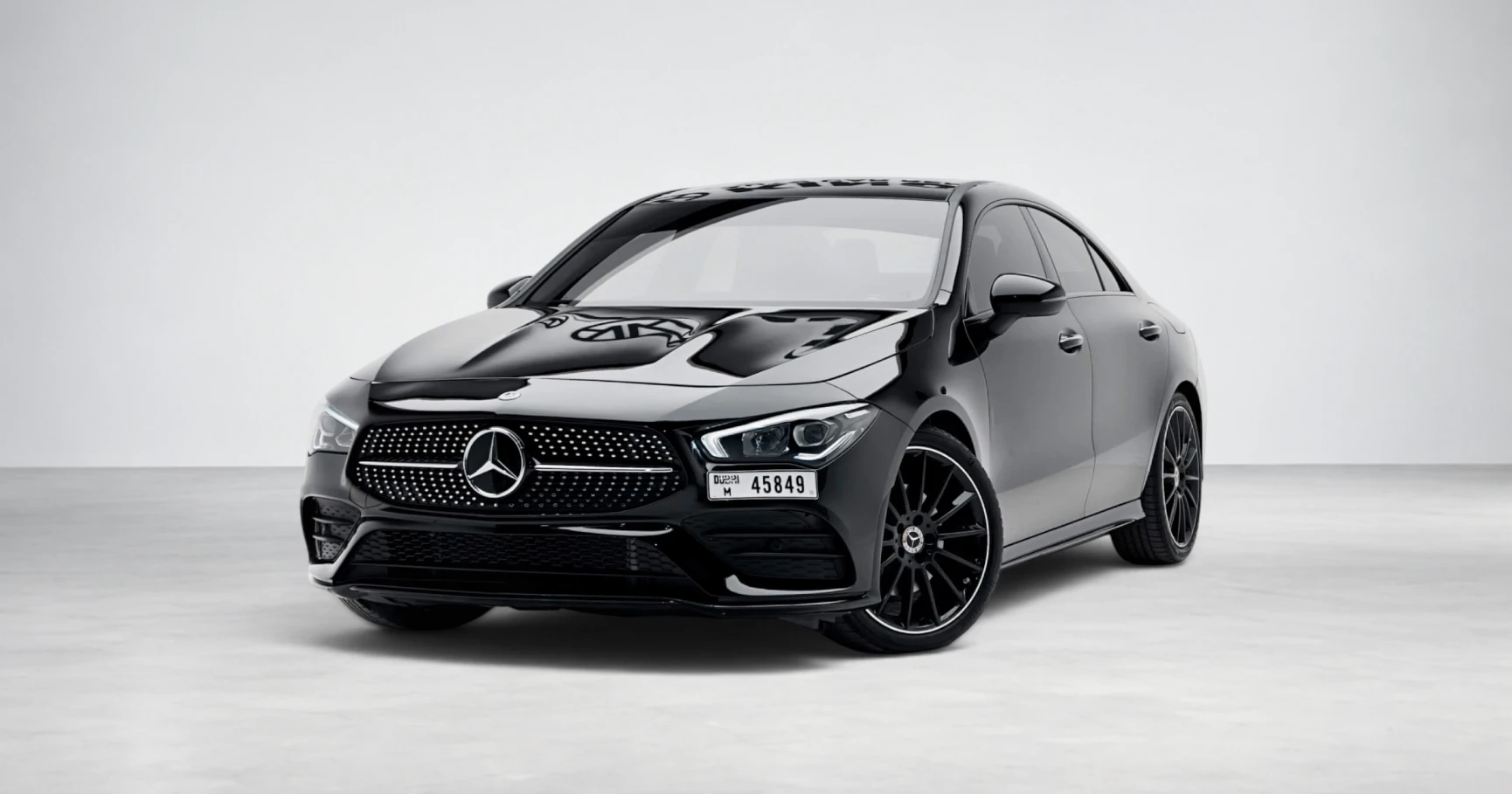 Mercedes-Benz CLA 250 AMG Line Mountain Grey View 1