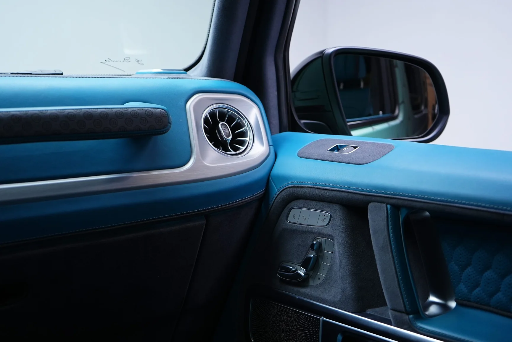 Mercedes-AMG G63 4x4² Brabus Turquoise en alquiler en Dubái – foto 11