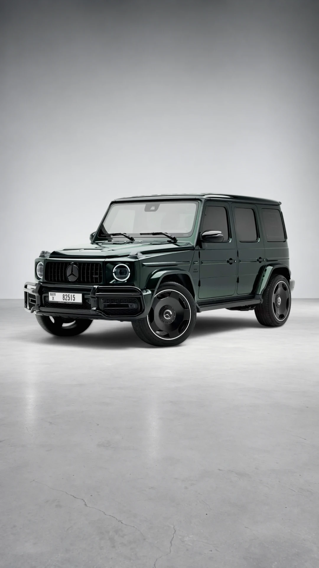 Mercedes-AMG G63 Magnetite Black Fullbleed Shot