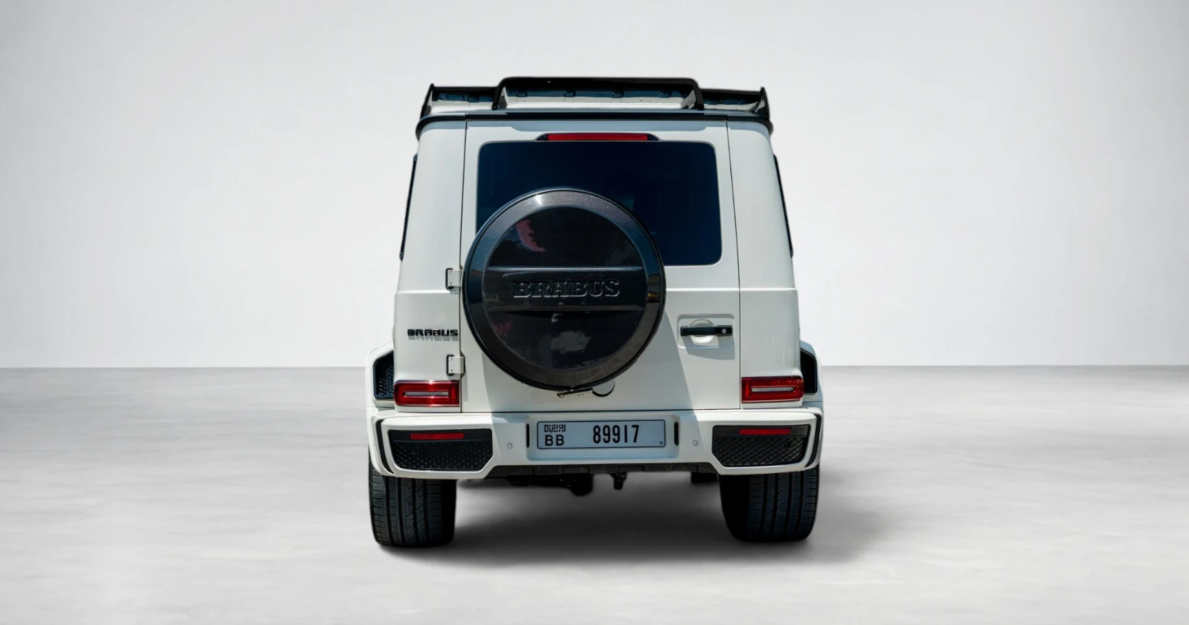 迪拜Mercedes-AMG G63 Brabus White出租 – 图片 3