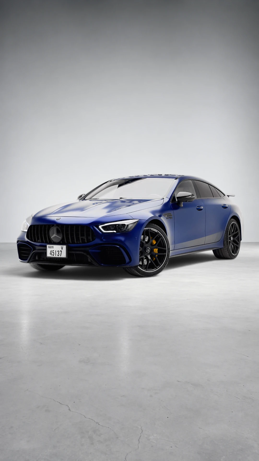 Mercedes-AMG GT 63 S 4-Door Coupe Selenite Grey Fullbleed Shot