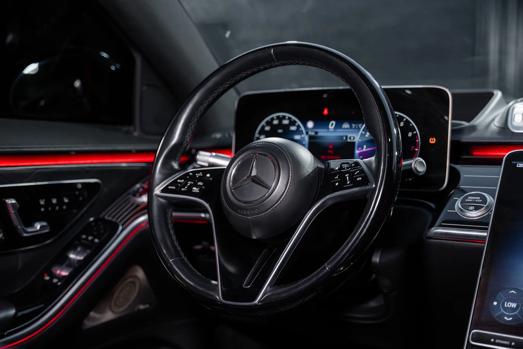 مرسيدس S580 أسود للإيجار في دبي – صورة 7