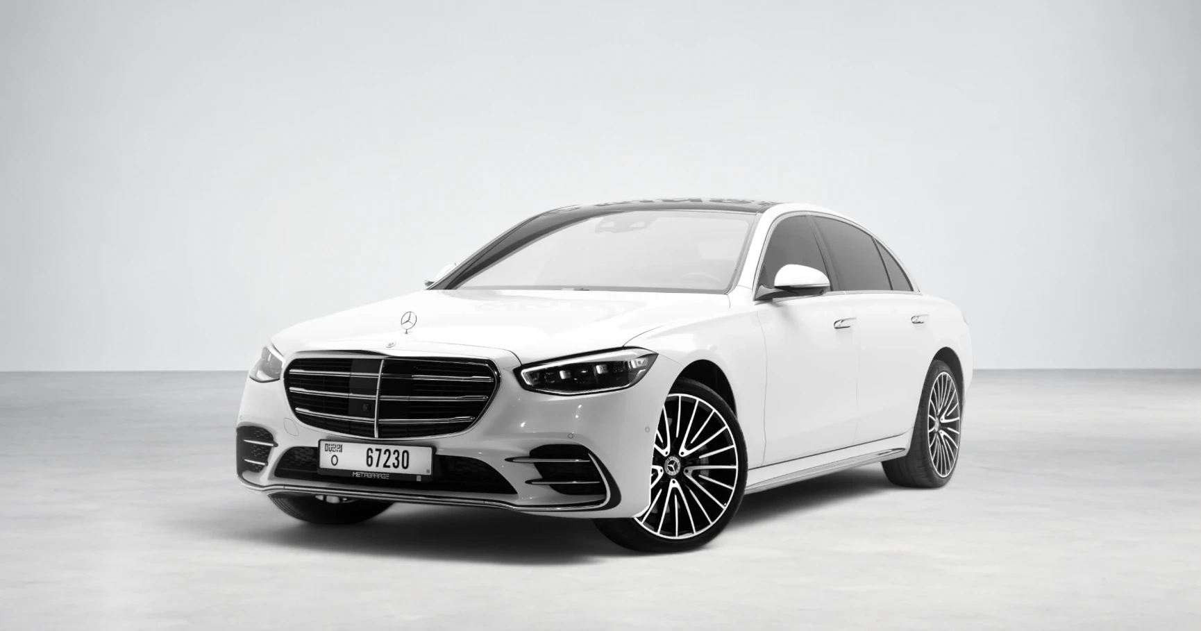 Mercedes-Benz S580 Diamond White View 1
