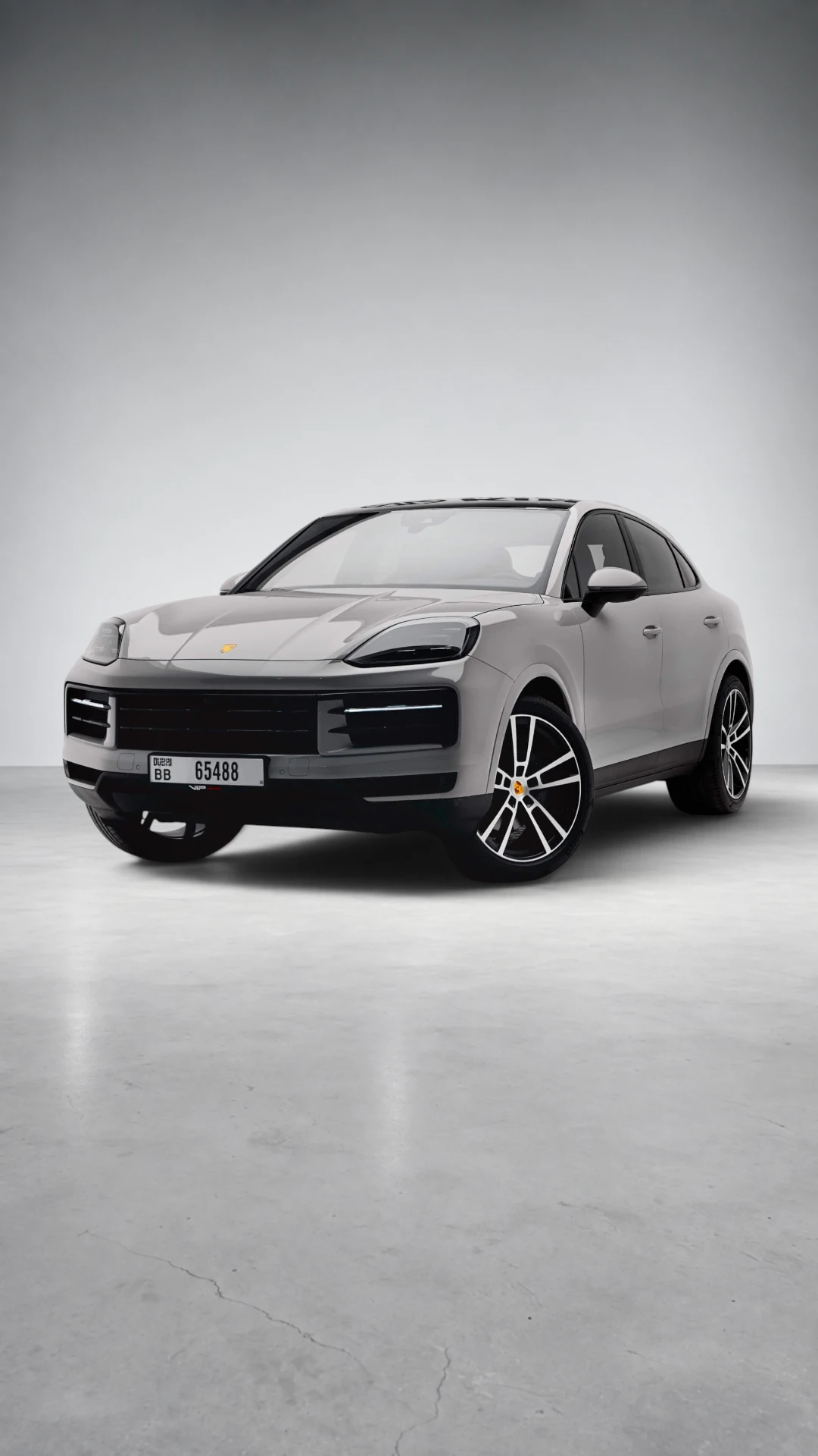 Porsche Cayenne Coupe Quarzite Grey Fullbleed Shot