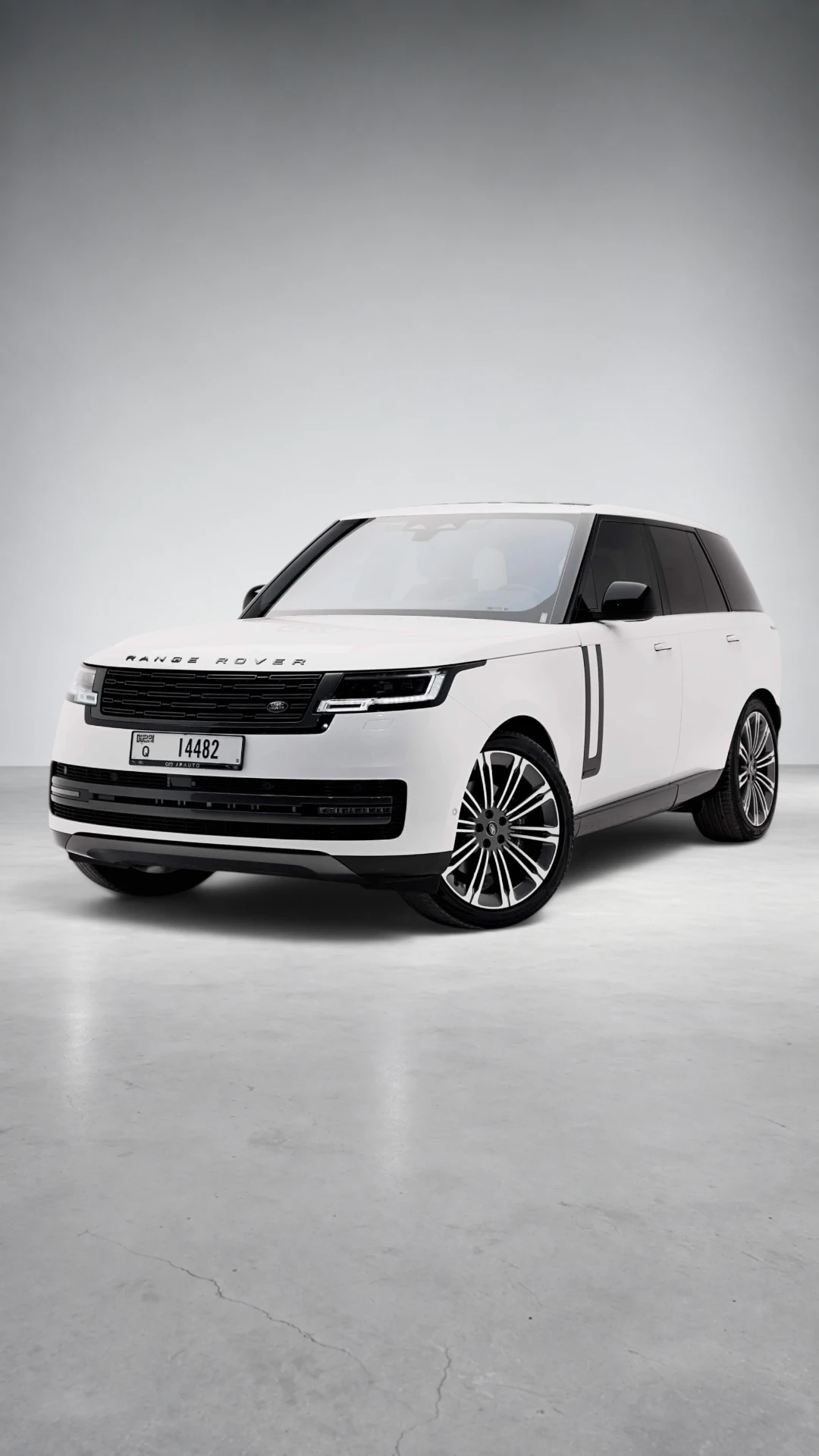 Range Rover Autobiography Pearl White in Dubai