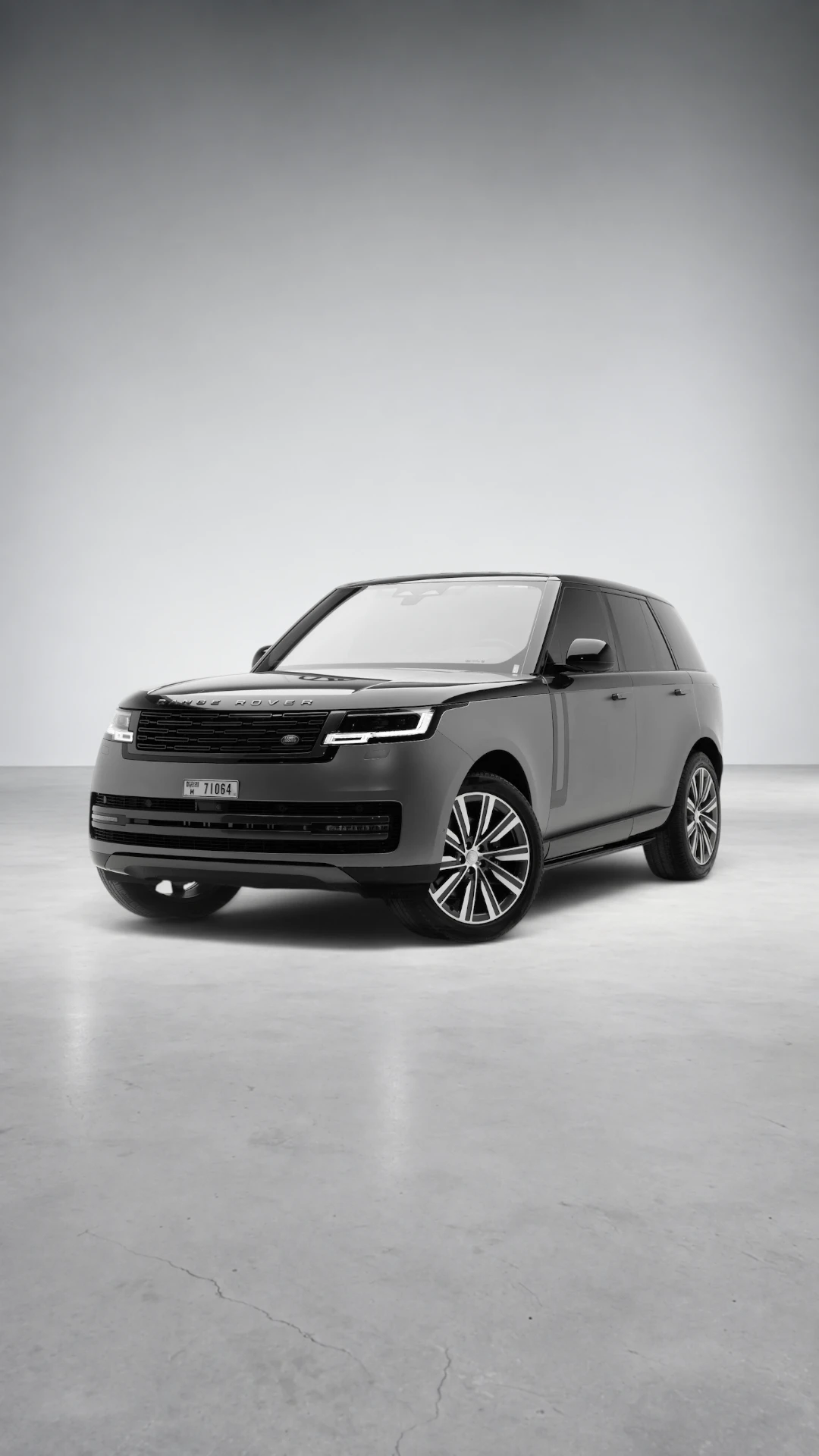 Range Rover Vogue Charente Grey (Ebony Interior) in Dubai