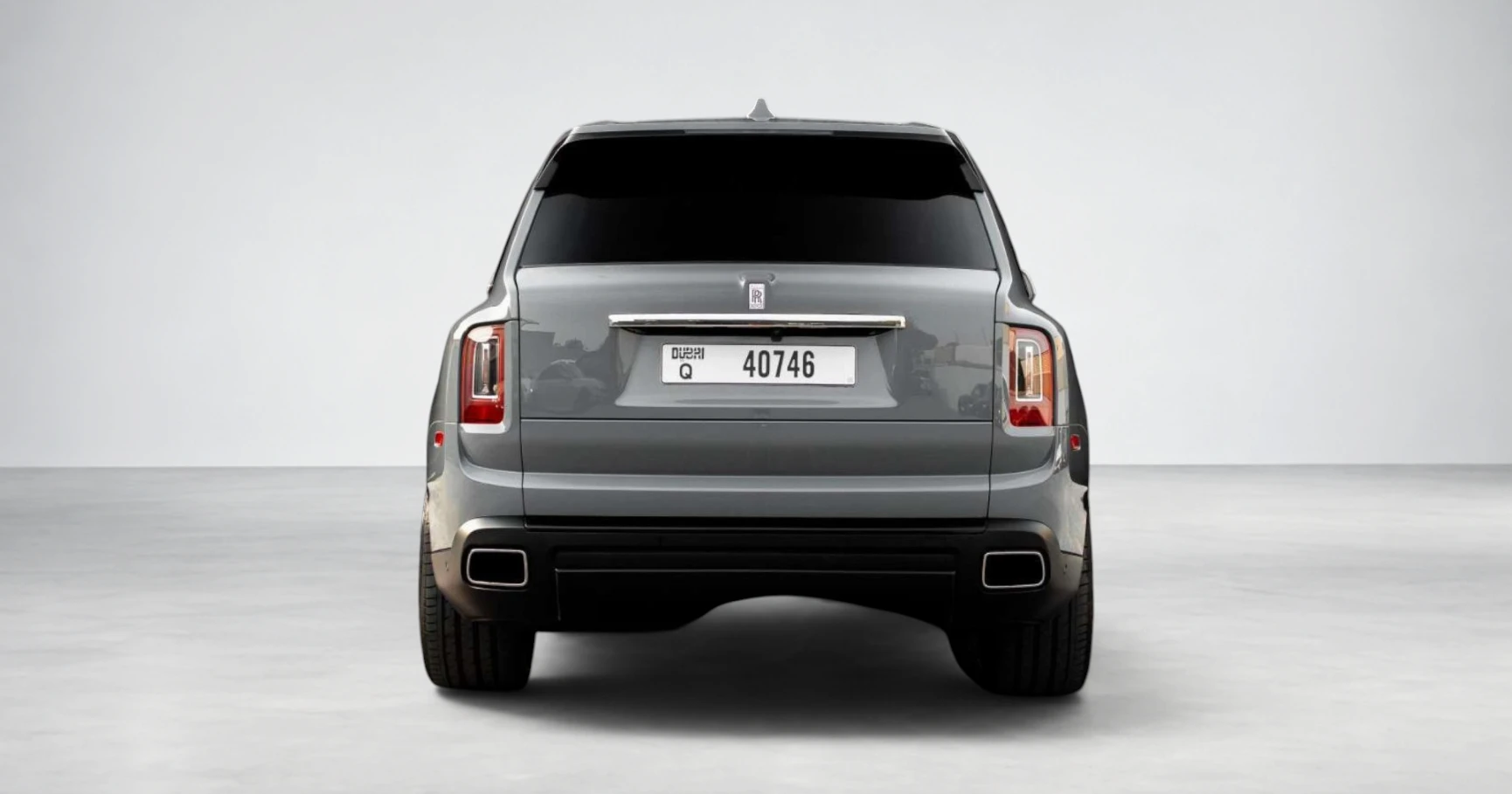 迪拜Rolls-Royce Cullinan Grey出租 – 图片 5