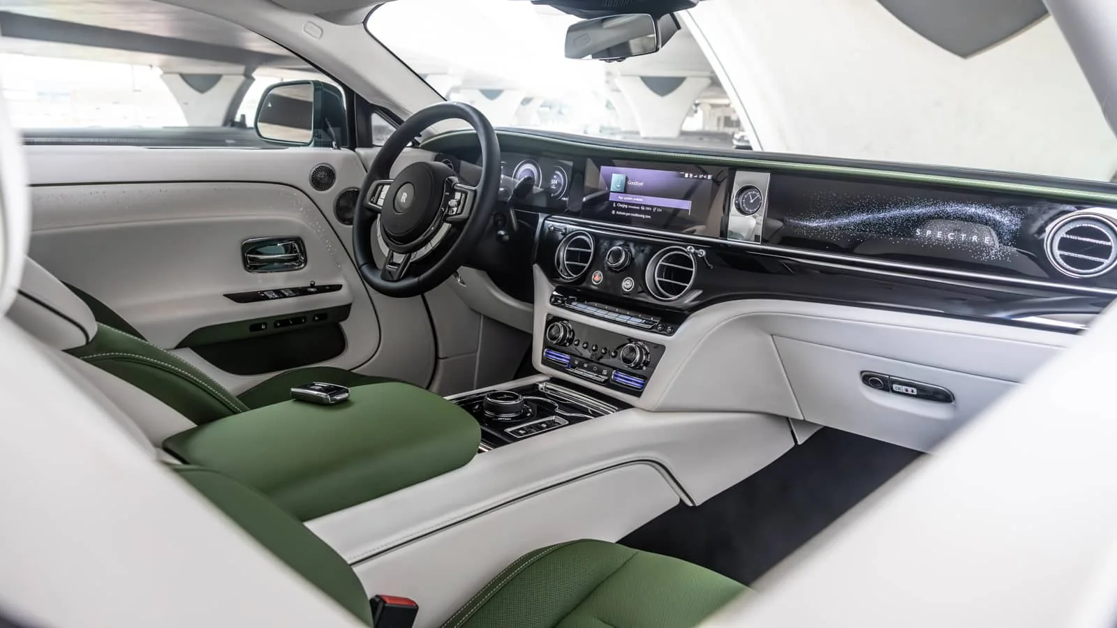 Rolls-Royce Spectre Teal Green à louer à Dubaï – photo 7