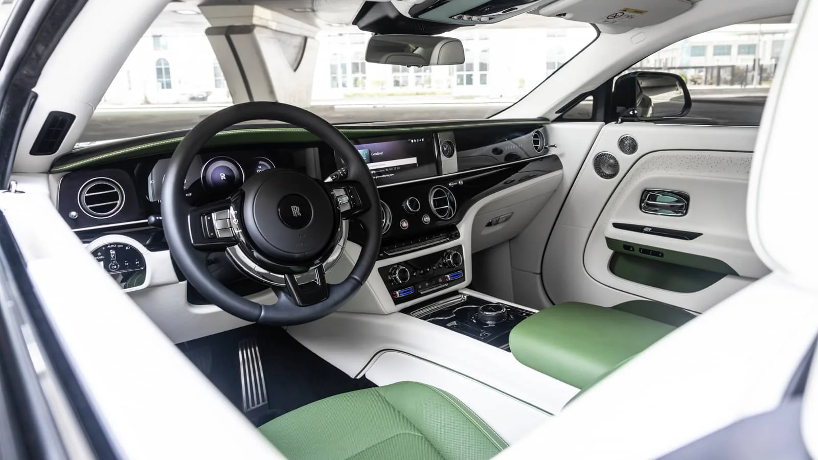 Rolls-Royce Spectre Teal Green à louer à Dubaï – photo 6